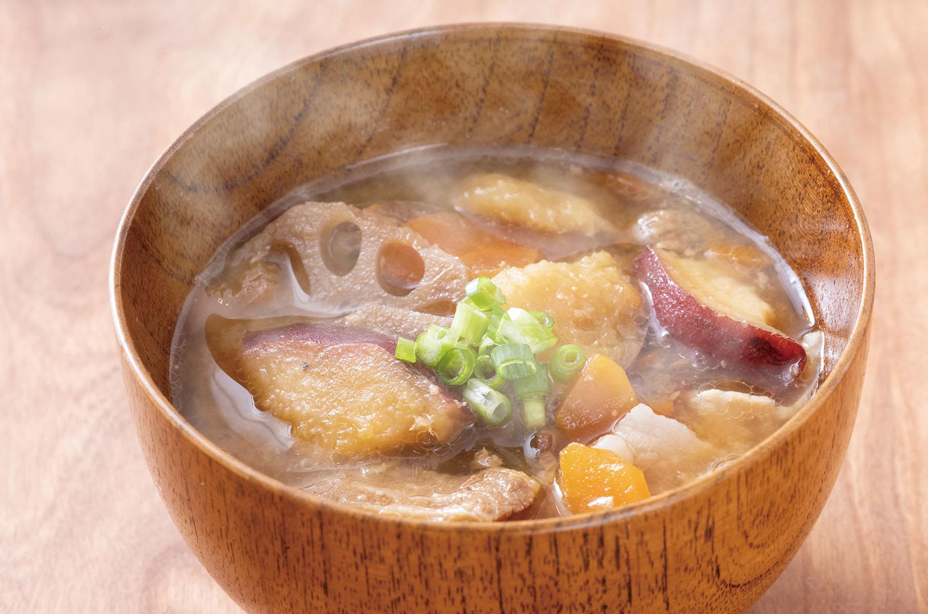 徳島野菜の具沢山な豚汁